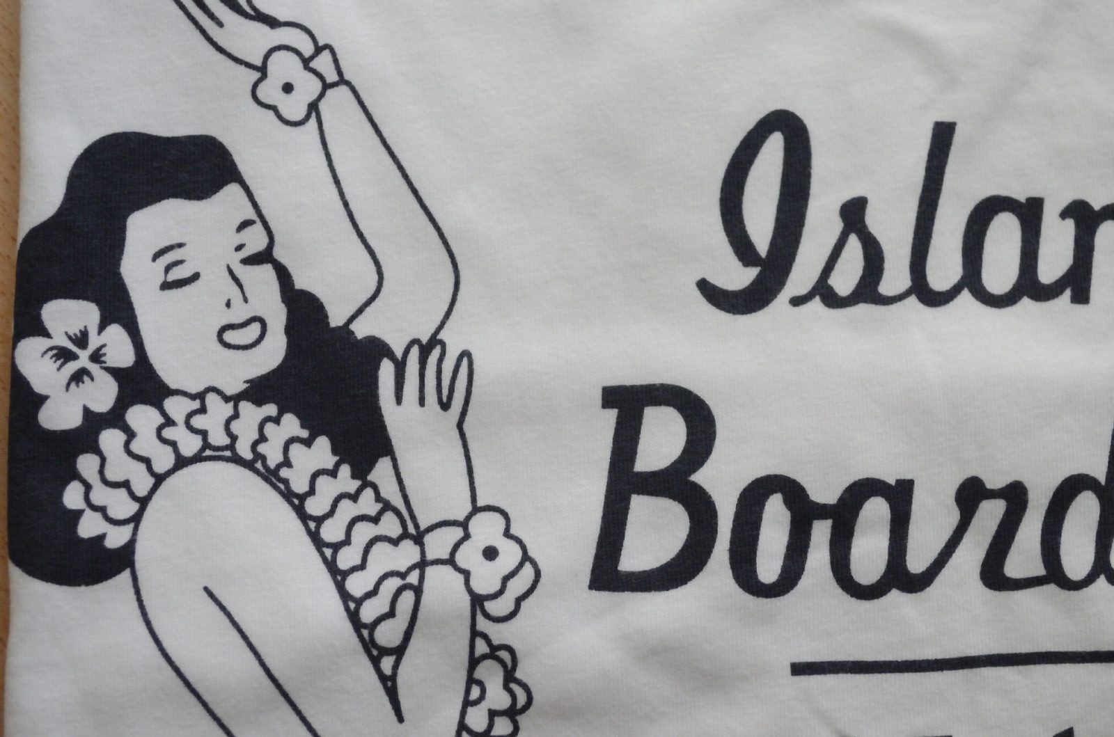 Hình Thun Hollister nam không cổ HCO-T75