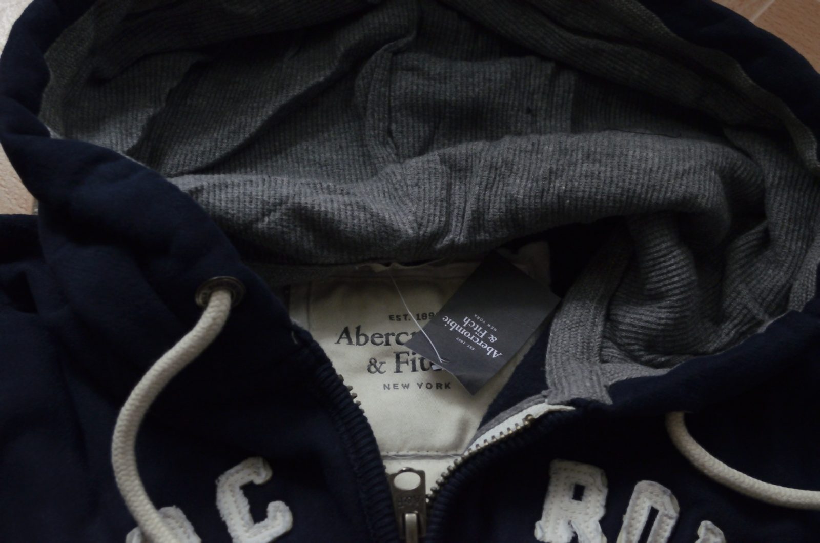 Hình Áo khoác nỉ Abercrombie & Fitch AF-K01