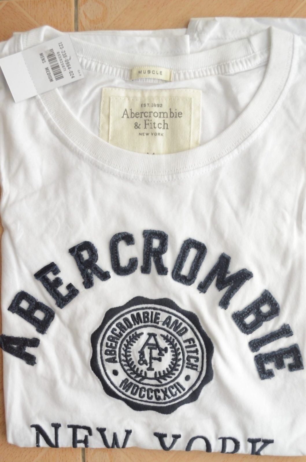 Hình Áo thun nam Abercrombie Classic Tee AF-T119