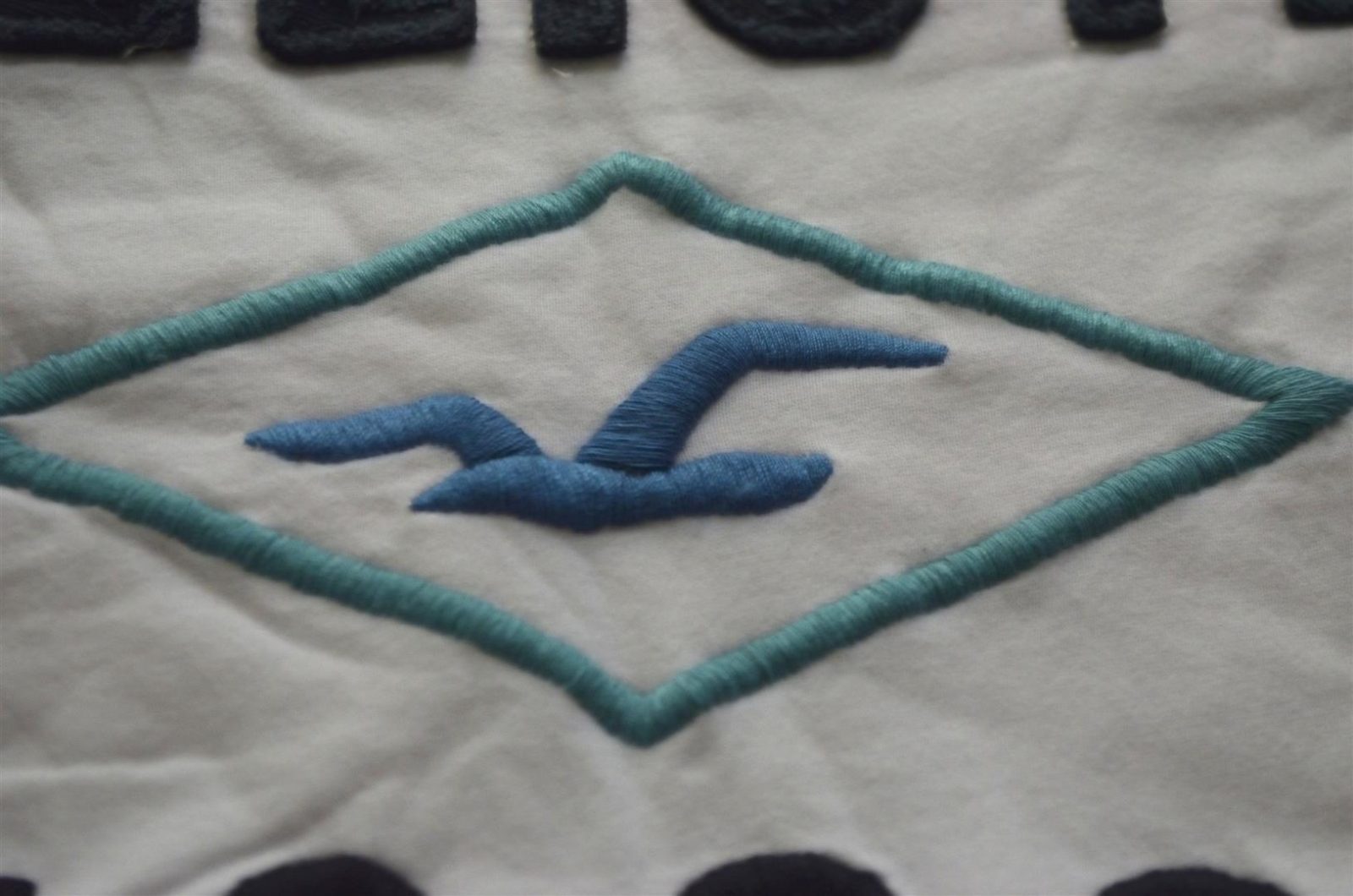 Hình Áo cặp tình nhân Hollister HCO-AE13