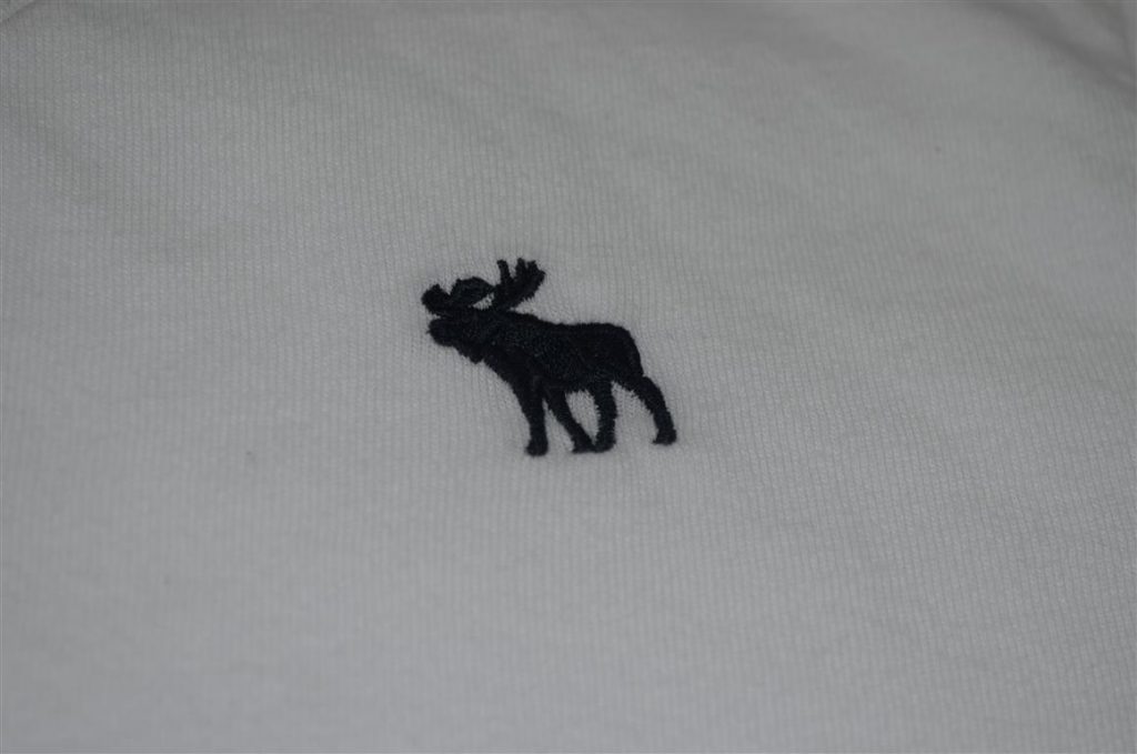 Hình Áo phông ngắn tay Abercrombie & Fitch V-Neck Tee AK-T13