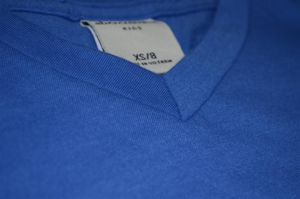 Hình Áo thun Abercrombie Kids Iconic V-Neck Tee AK-T22