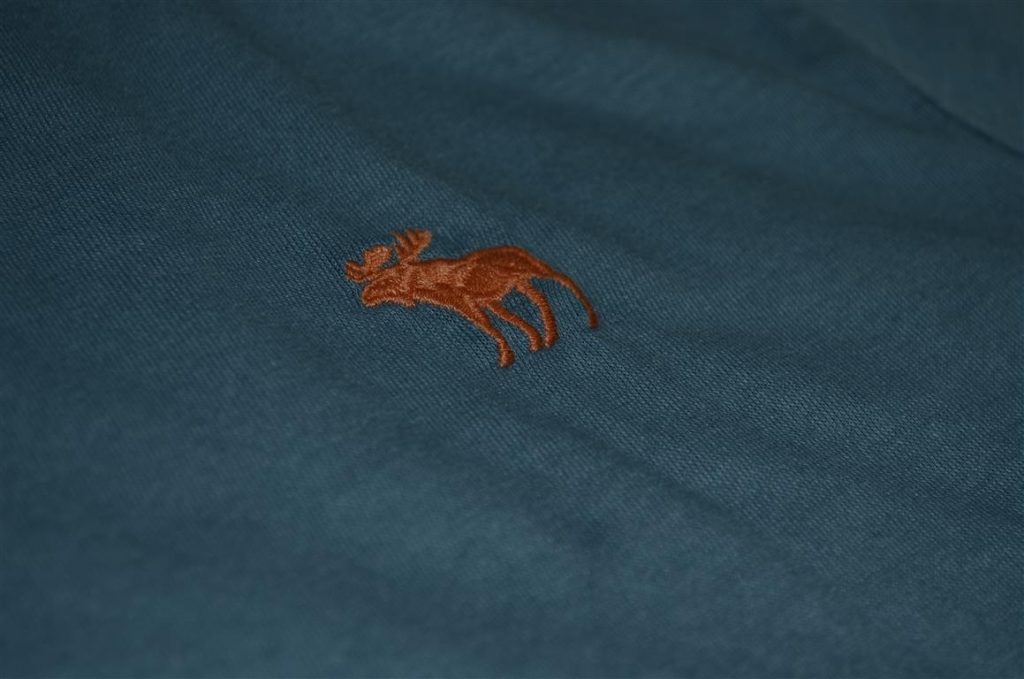 Hình Áo phông Abercrombie & Fitch Iconic Crew Tee AK-T37