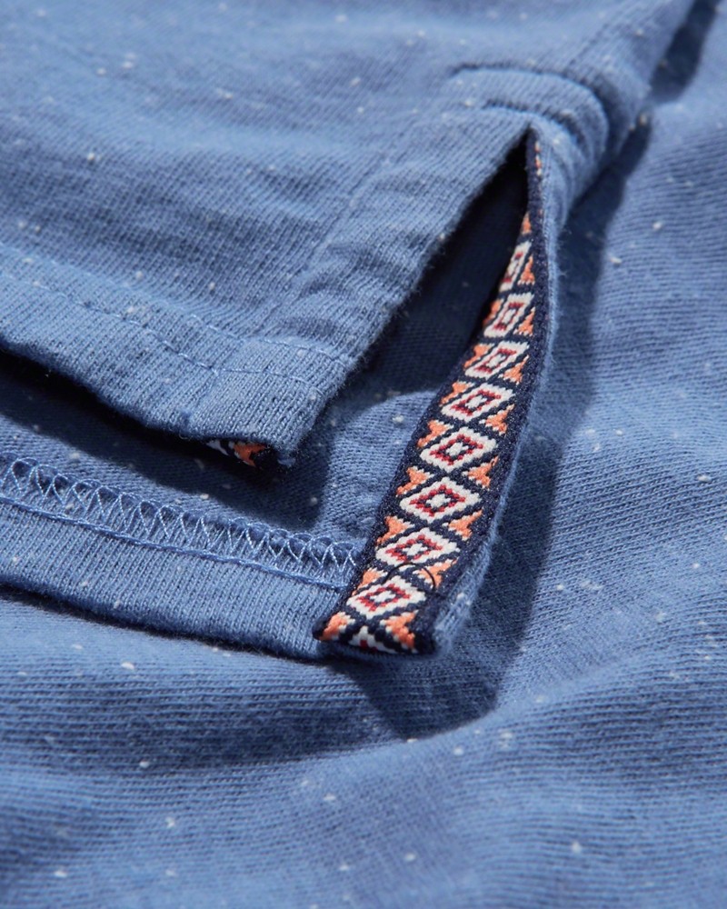 Hình Áo thun cổ tròn Hollister Textured Pocket T-Shirt HCO-T101