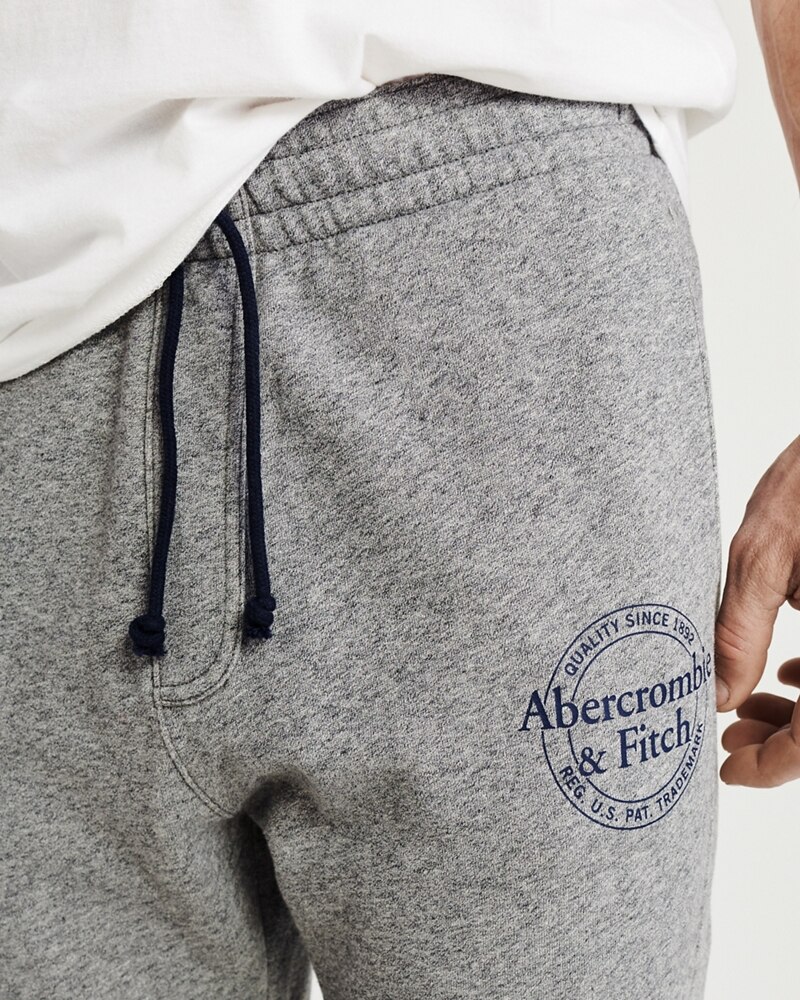 Hình Quần dài nam Abercrombie & Fitch AF-Q16 Print Logo Joggers