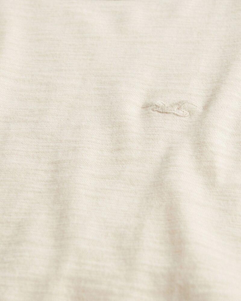 Hình Áo thun nam Hollister HCO-T153 Curved Hem T-Shirt Cream