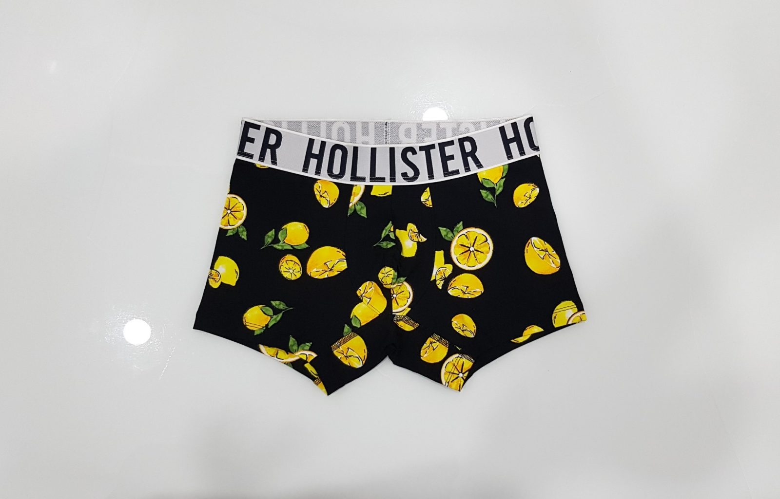 Hình Quần lót nam Hollister HCO-UD18 Classic Trunk Black Lemon Pattern